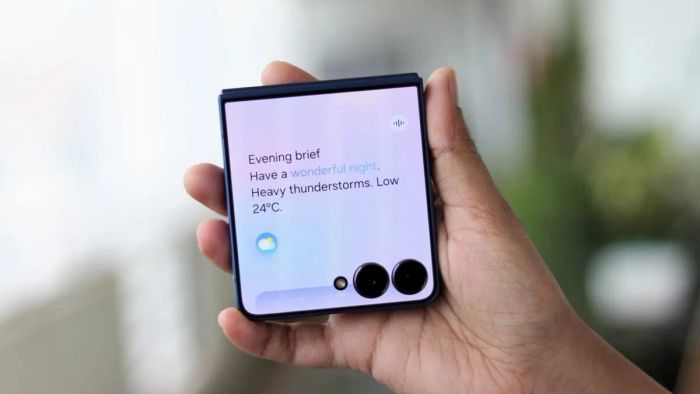 Galaxy Z Flip7 được trang bị màn hình phụ kích thước lớn hơn cùng các đường viền cực kỳ mảnh