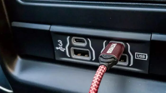 cong-usb-4