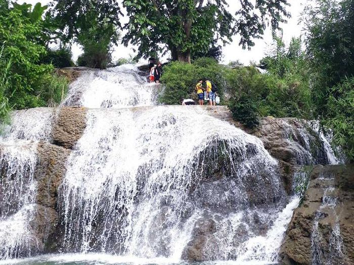 Khám phá thác Trăng Hòa Bình: Cẩm nang toàn diện dành cho phượt thủ trước chuyến hành trình 5