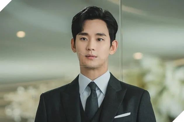 Dù phải đối mặt với không ít tranh cãi trong cuộc sống cá nhân, Kim Soo Hyun vẫn không thể bị soán ngôi trên bảng xếp hạng những nam nghệ sĩ Hàn Quốc sở hữu khối tài sản lớn nhất năm 2025.
