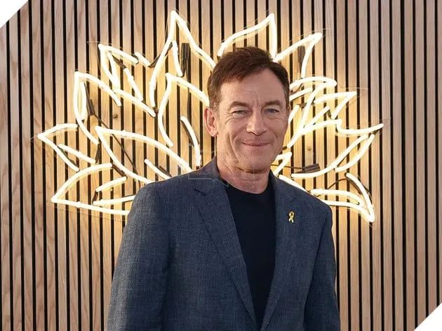 Nghệ sĩ lão làng Jason Isaacs