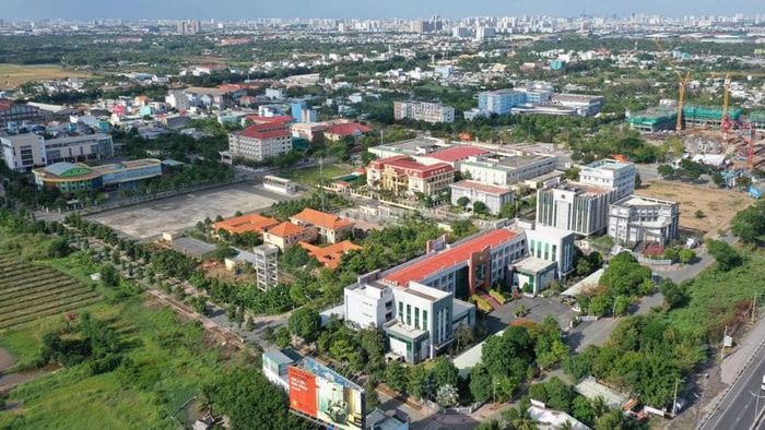 Những nhân tố nào tác động đến biến động giá bất động sản tại huyện Bình Chánh sau khi sáp nhập?