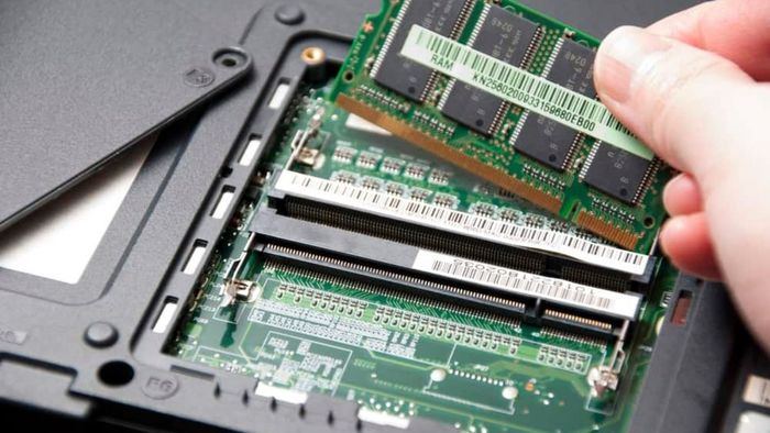 Sử dụng hai module RAM có dung lượng bộ nhớ bằng nhau