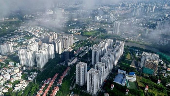 Các khoản thuế, phí và lệ phí trước bạ vẫn được áp dụng theo quy định chung nên không có sự biến động đột ngột nào do sự kiện sáp nhập.