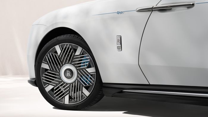 rolls-royce-spectre-inspired-by-primavera_5.jpg