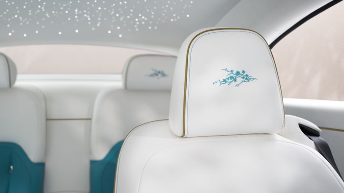 rolls-royce-spectre-inspired-by-primavera_8.jpg