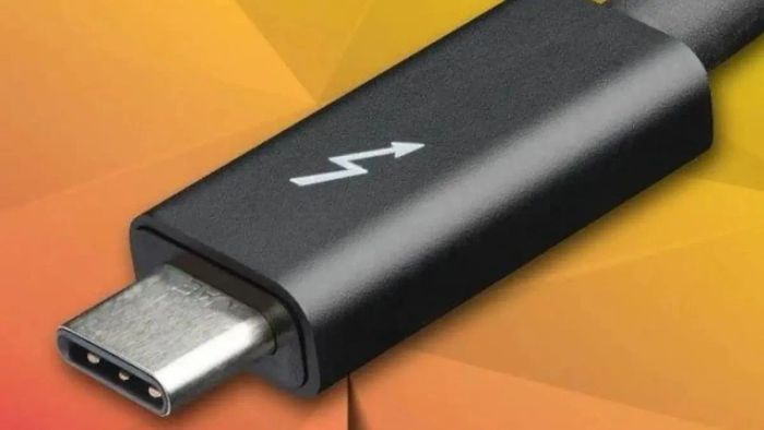 Chuẩn kết nối Thunderbolt tốc độ cao của Intel lần đầu tiên được tích hợp trên dòng máy tính Macbook