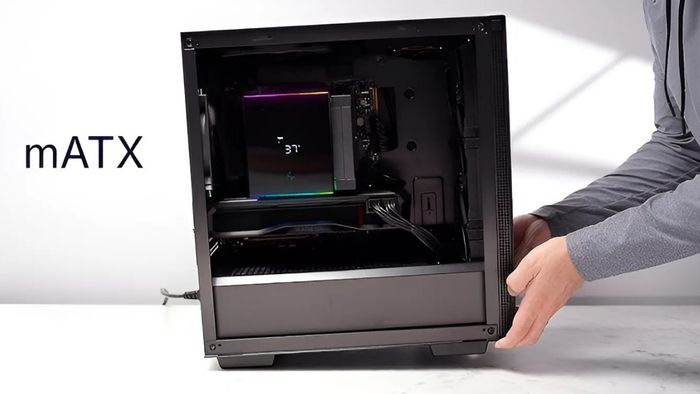 Bên cạnh đó, M-ATX cũng có những điểm trừ đáng lưu tâm