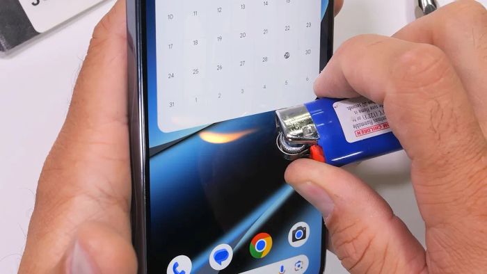 Thử nghiệm đốt cháy màn hình của Google Pixel 10 Pro XL.