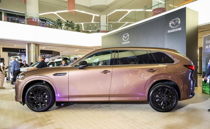 Mazda CX-80 4.jpg