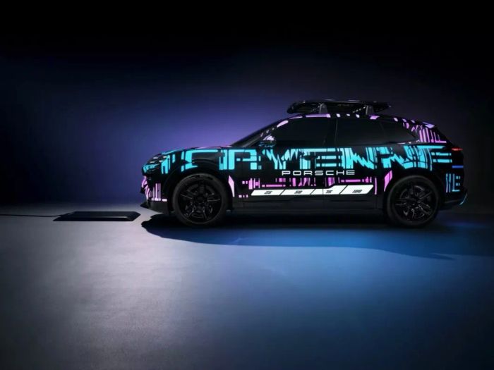 Porsche-Wireless-EV-Charging.jpg