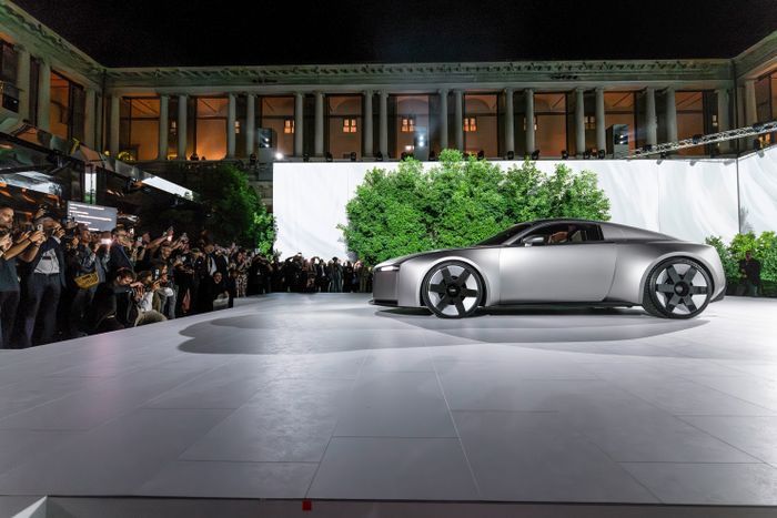 Audi Concept C (2).jpg