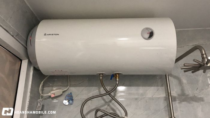 may-nuoc-nong-ariston-xu-xu-nuoc-nao-co-tot-khong-gia-ra-sao-9