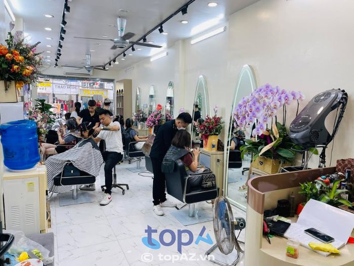 Hair Salon Hùng Hennessy, Hòa Bình