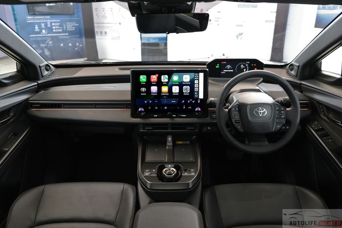 Toyota BZ4X 3.jpg