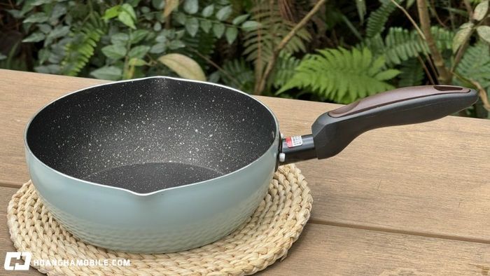 chao-da-chong-dinh-la-gi-co-tot-khong-co-gi-khac-biet-voi-chao-thuong-1