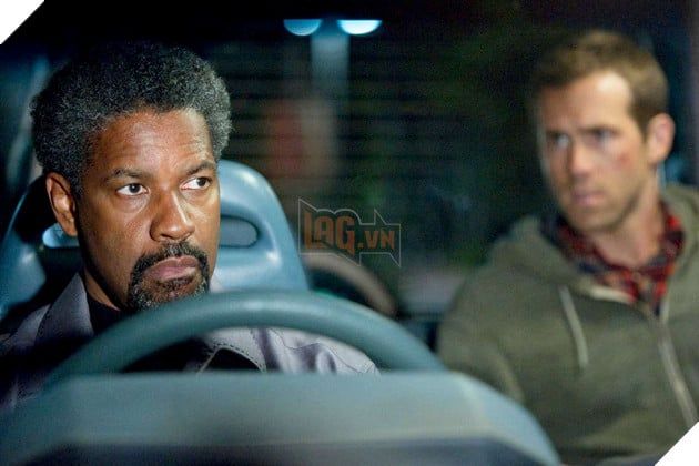 Ảnh chụp của Ryan Reynolds và Denzel Washington, hai ngôi sao lớn trong làng điện ảnh.