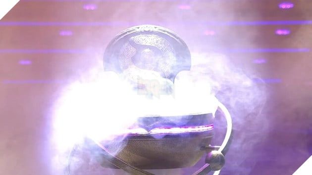 Gabe Newell tiết lộ rằng ông vẫn chơi Dota 2 mỗi ngày, bất chấp sự tồn tại của cộng đồng “toxic”.