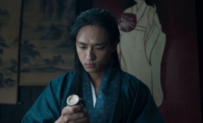Thế Định luôn tỏ ra mệt mỏi, thờ ơ với mọi chuyện xung quanh.