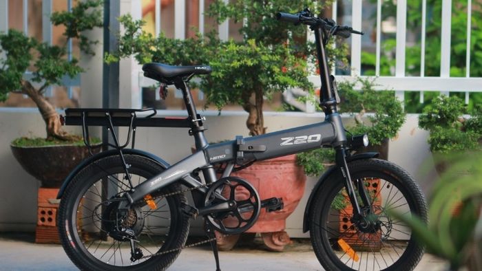 Khám phá những chiếc xe đạp điện với thiết kế hiện đại và tiện dụng, là lựa chọn hoàn hảo cho lối sống đô thị hiện đại.