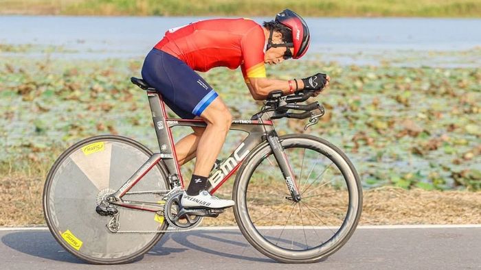 Bộ ảnh xe đạp cực chất này tổng hợp hơn 50 mẫu xe đa dạng, từ xe địa hình mạnh mẽ đến xe thể thao gọn gàng, đầy sức hút.