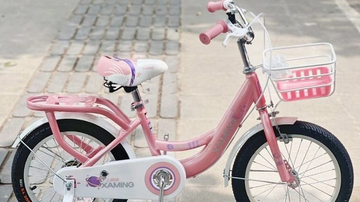 Bộ ảnh xe đạp cực chất với hơn 50 mẫu xe đa dạng về kiểu dáng và thiết kế, giúp bạn dễ dàng chọn được chiếc xe yêu thích và phù hợp với phong cách cá nhân.