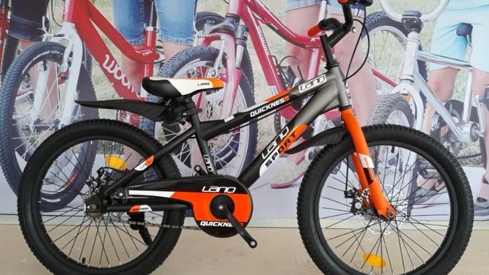 Khám phá bộ ảnh xe đạp với hơn 50 mẫu xe cực chất, mỗi chiếc xe là một lựa chọn hoàn hảo cho những ai yêu thích sự tự do và phong cách sống năng động.