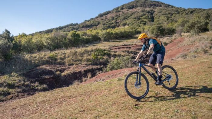 Bộ sưu tập ảnh xe đạp với hơn 50 mẫu mã từ xe thể thao đến xe địa hình, mang đến sự lựa chọn lý tưởng cho những ai đam mê vận động.