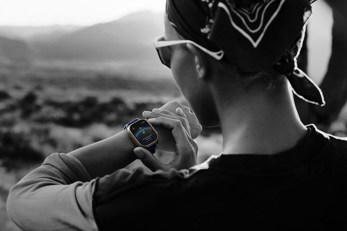 Apple Watch Ultra 3 có thể hoạt động liên tục trong 42 giờ với sử dụng bình thường và lên đến 72 giờ khi bật chế độ tiết kiệm pin