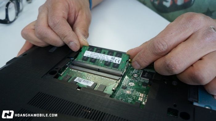 khi-nao-can-nang-cap-ram-laptop-cach-kiem-tra-va-thay-ram-nhanh-chong-13