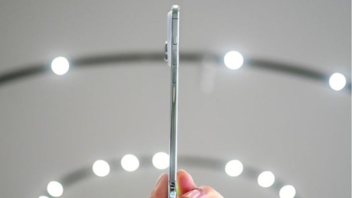 So sánh giữa iPhone Air và iPhone 17
