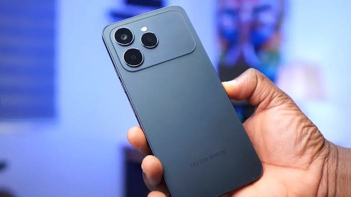 tecno-spark-40-8