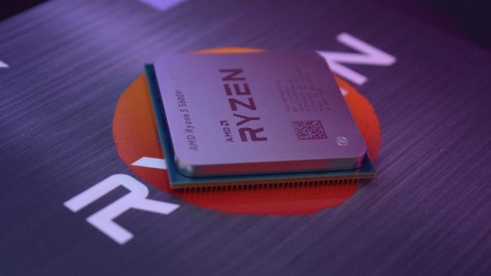 Ryzen 5 5600F là bộ vi xử lý kiến trúc Zen 3 với 6 nhân, nhưng hiệu năng thấp hơn so với phiên bản Ryzen 5 5600 tiêu chuẩn.