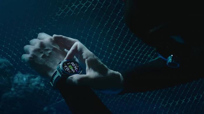 Huawei Watch Ultimate 2 mang đến tính năng giao tiếp qua sóng siêu âm dưới nước