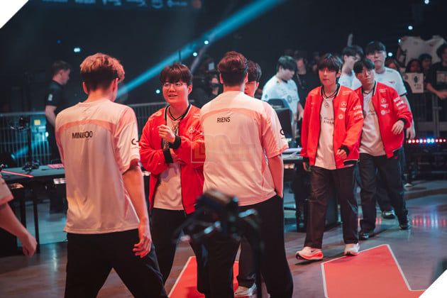 VALORANT Champions 2025: Team Heretics và Fnatic Tiến Vào Playoffs