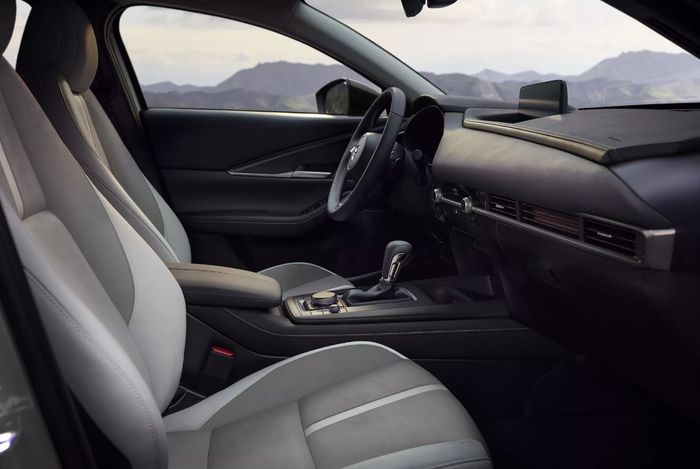 Mazda CX-30 2026 4.jpg