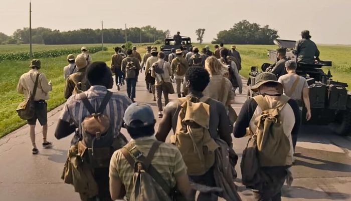 Trăm Dặm Tử Thần là một bộ phim mang tinh thần tối giản