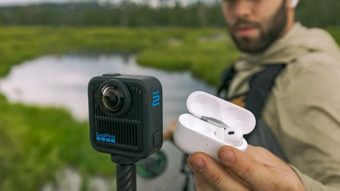 GoPro Max2 hỗ trợ kết nối micro Bluetooth, giúp người dùng thu âm dễ dàng qua tai nghe không dây.