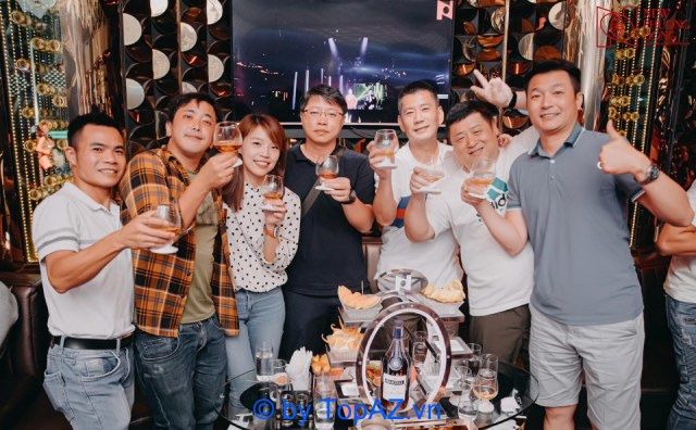New Phương Đông Club.
