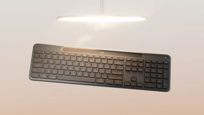 Solar+ K980 có thể thu năng lượng từ tất cả các nguồn sáng, kể cả ánh sáng yếu trong phòng, mang lại sự tiện lợi tối đa cho người dùng.
