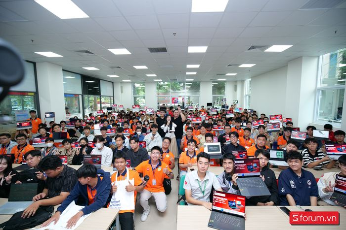 Hình ảnh tại S-Camp 2025: Trải nghiệm và các hoạt động tại workshop