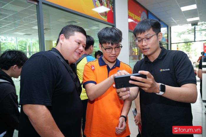 Hình ảnh tại S-Camp 2025: Các hoạt động và trải nghiệm tại workshop được ghi lại trong những khoảnh khắc đáng nhớ