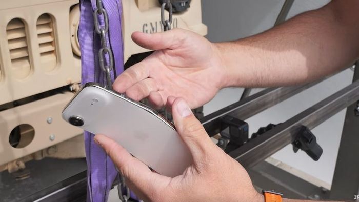 kiểm tra độ bền iPhone Air