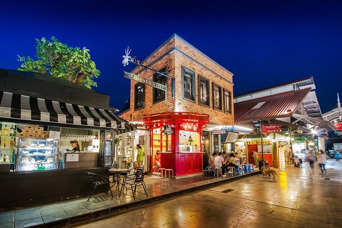 Asiatique The Riverfront, khu phức hợp nổi bật bên sông Chao Phraya, Thái Lan