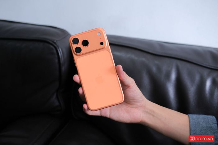 Cầm iPhone 17 Pro Max để flex mà không cần chi tiền! 1