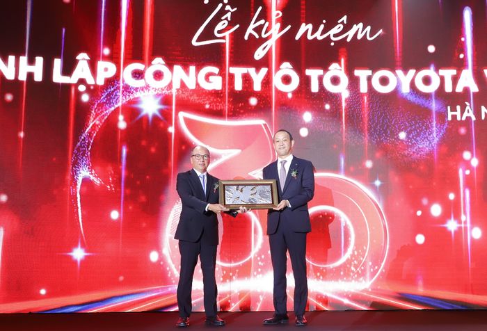 Hình ảnh Toyota Việt Nam.JPG