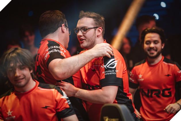 VALORANT Champions 2025: Fnatic Tạo Cú Lội Ngược Dòng Kỳ Diệu, NRG Vẫn Nắm Lợi Thế Trước MIBR 8