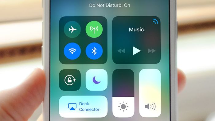 Chức năng của biểu tượng mặt trăng khuyết trên các thiết bị iPhone, Android có vai trò gì?