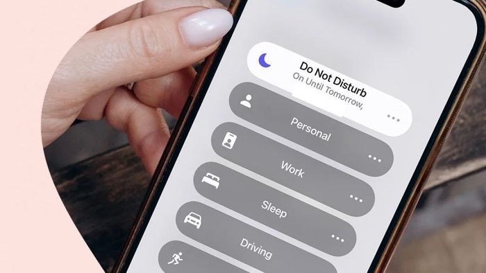 Biểu tượng mặt trăng khuyết trên iPhone mang ý nghĩa gì?