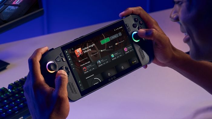 Game thủ may mắn này cũng đã chia sẻ những trải nghiệm thực tế về hiệu năng của ROG Xbox Ally X.
